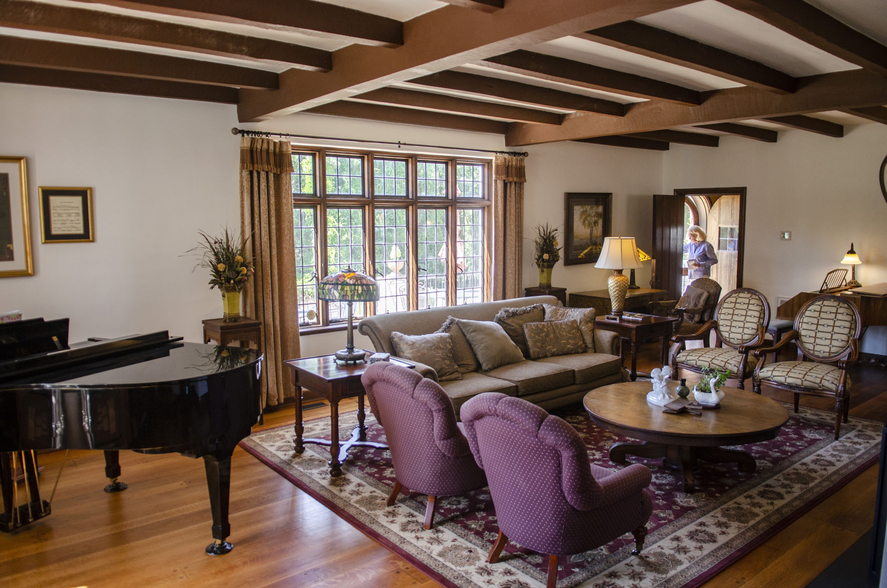 Duncraig Manor living room